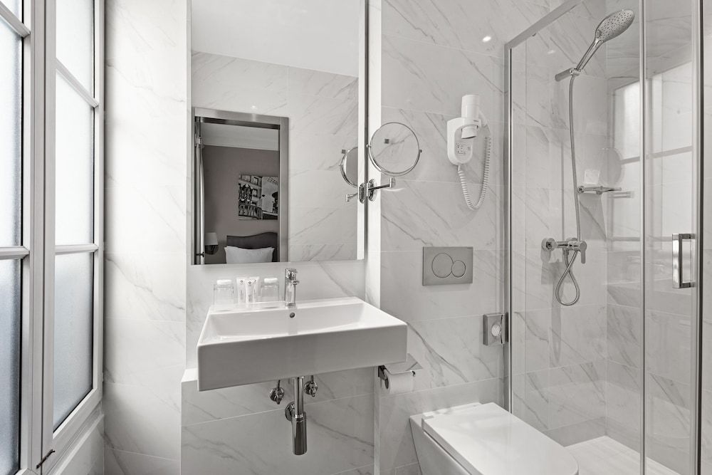 Hotel Exe Paris Centre Double or Twin Room 7