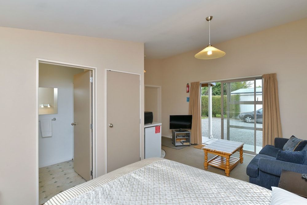 Wayside Motel Compact Studio 2