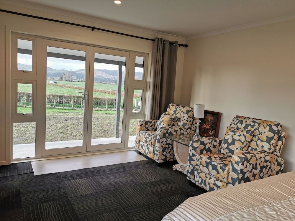 Luxury Suite, 1 Double Bed, Mountain View