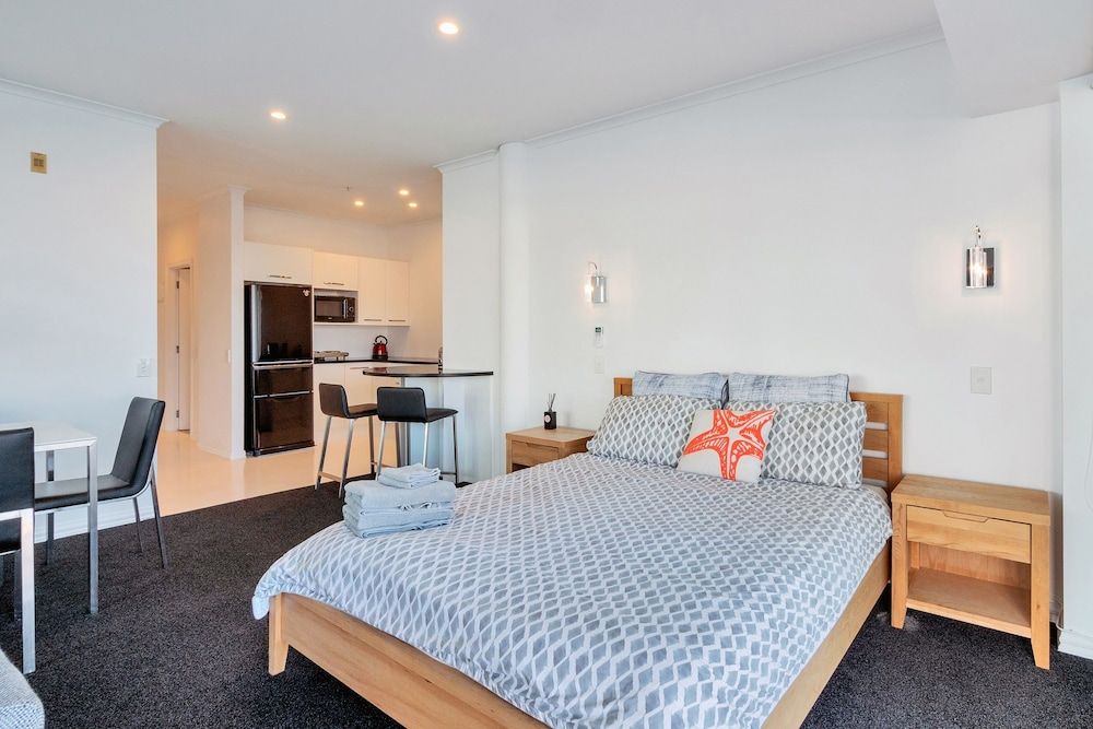 undefined Stunning Harbour & City View Studio 4