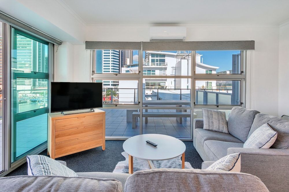 undefined Stunning Harbour & City View Studio 6