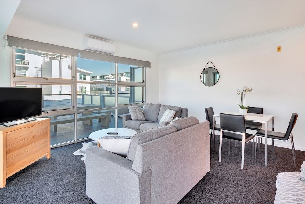 undefined Stunning Harbour & City View Studio 10