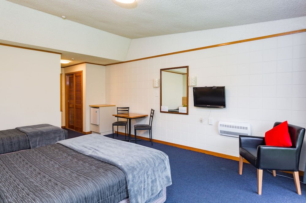 Standard Room (Standard Queen & Single Room)