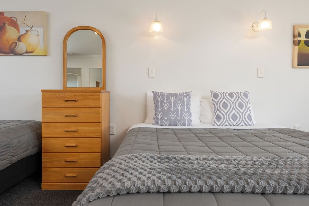 Grove Park Motor Lodge One Bedroom Superior Spa 4