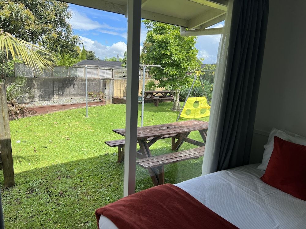 18th Avenue Thermal Motel Superior 1 Bedroom 3