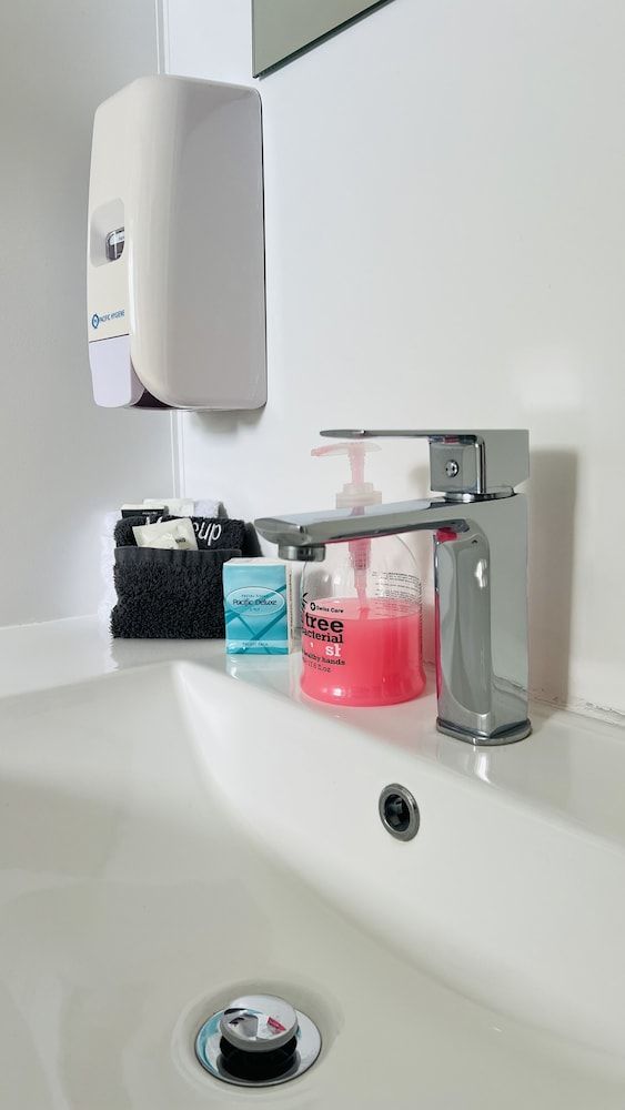 18th Avenue Thermal Motel One Bedroom Unit 3