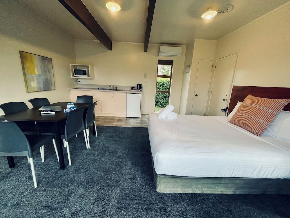 Family Room, 1 Bedroom, Private Bathroom, Park View