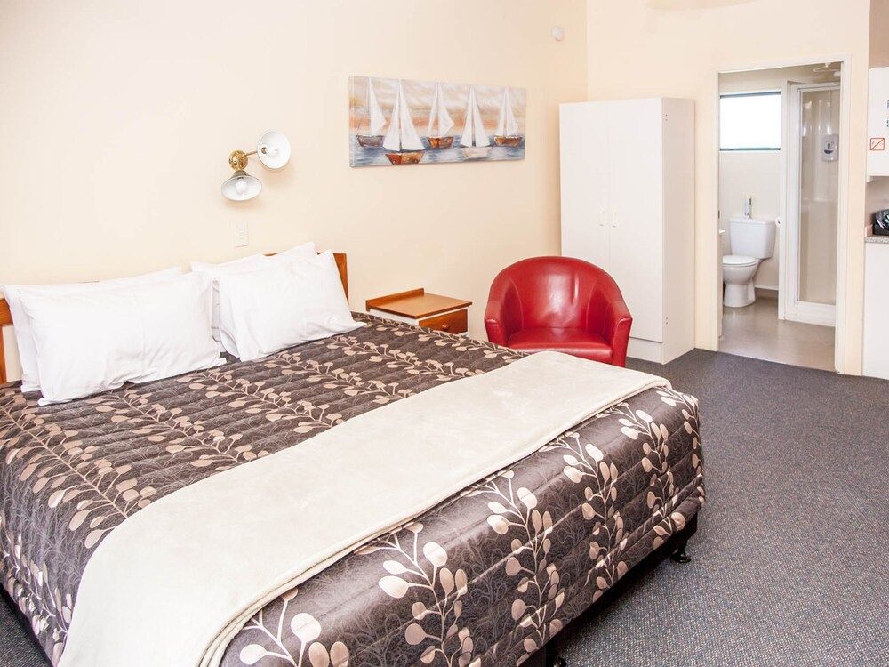 Goldmine Motel Queen Studio