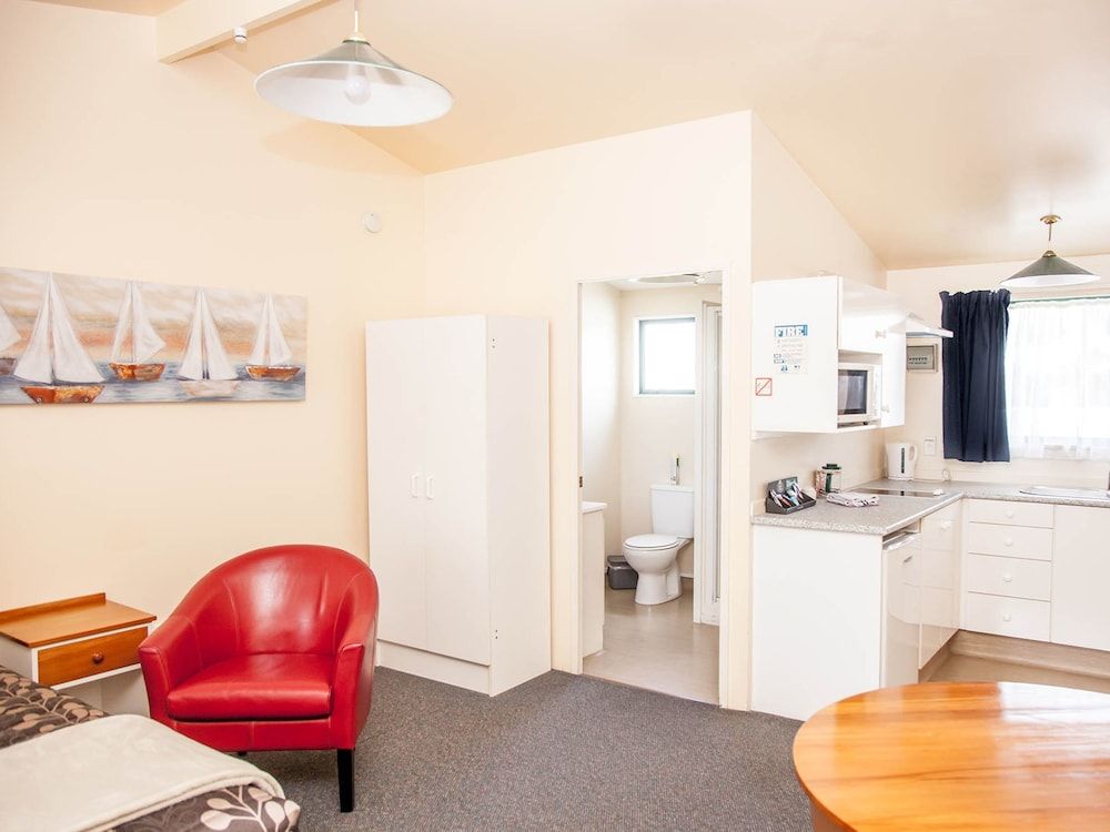 Goldmine Motel Queen Studio 6