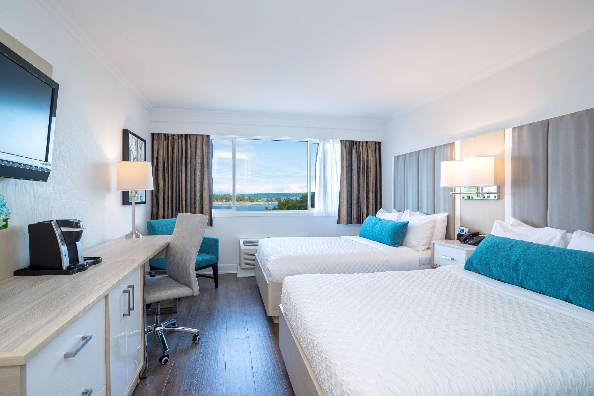 2 Double Beds, Nonsmoking, Harbor View