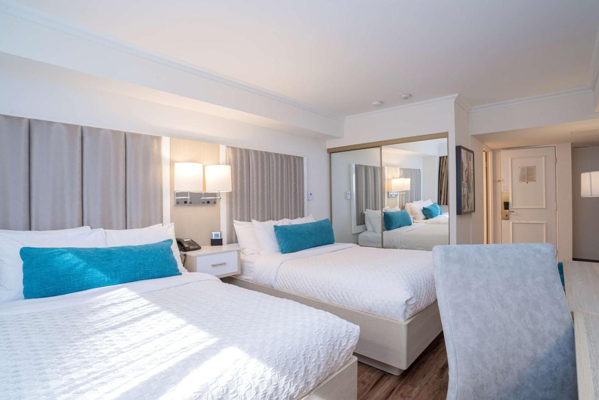 2 double beds, nonsmoking