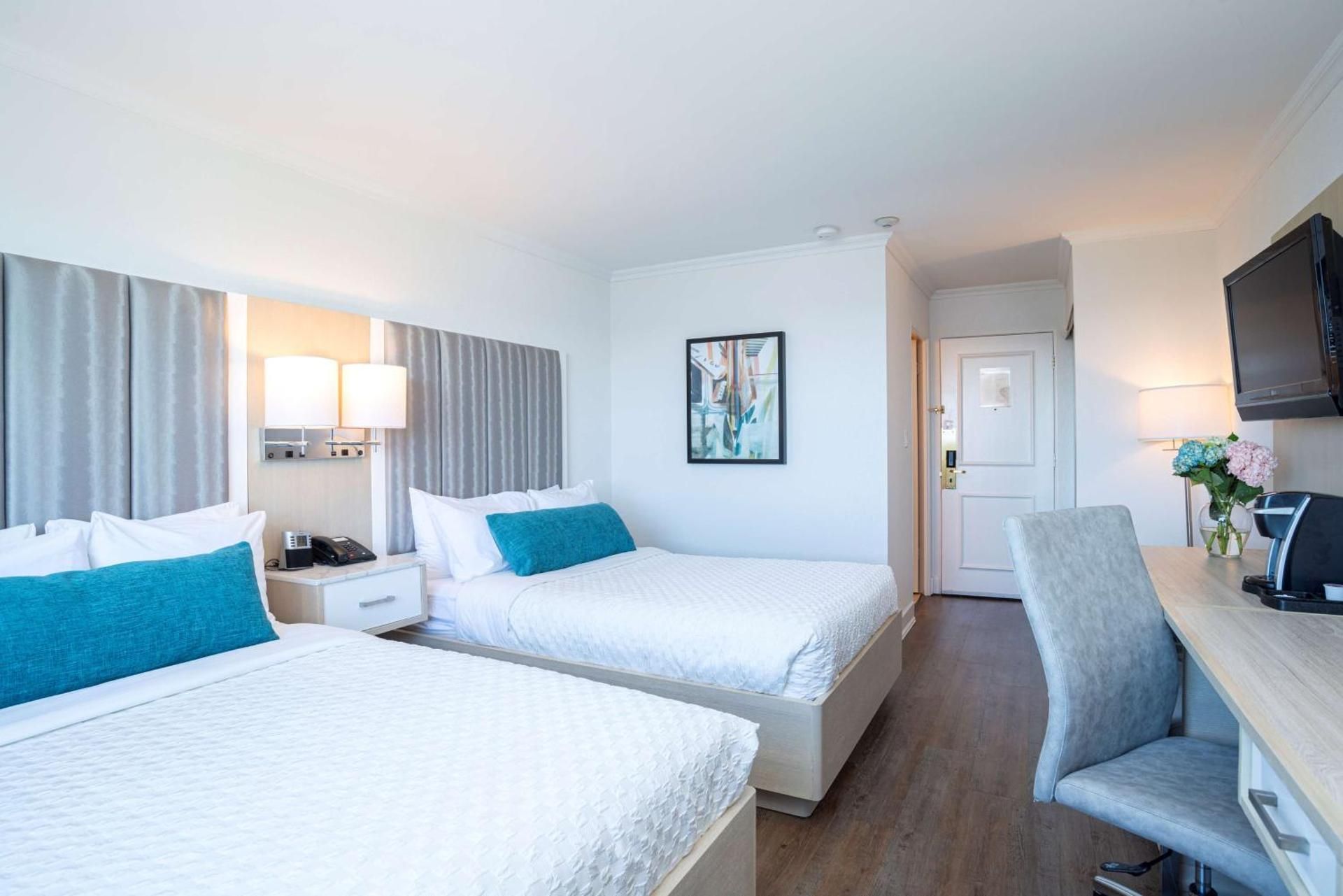 2 Double Beds, Nonsmoking, Harbor View