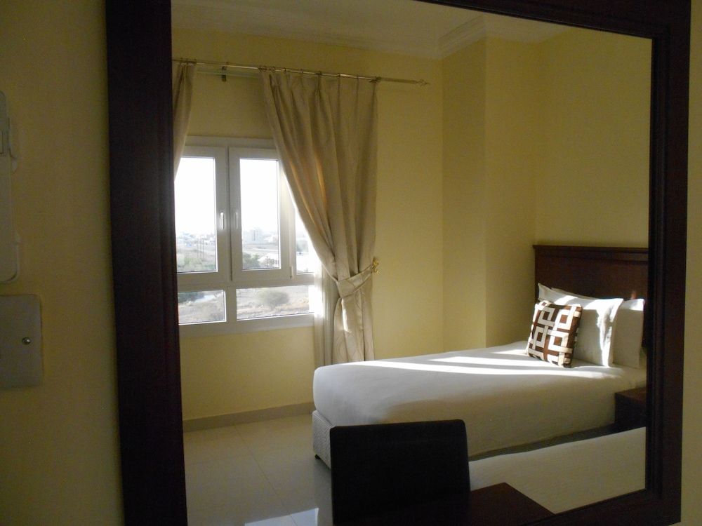 Nizwa Hotel Apartments Superior Apartment, 2 Bedrooms, Non Smoking, Kitchen 9