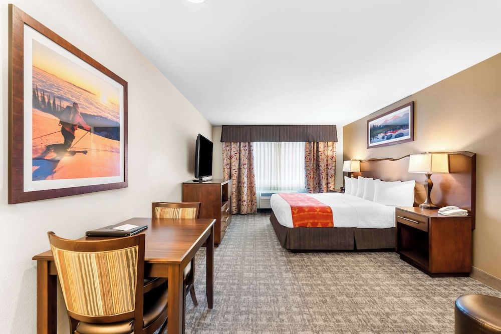 Best Western Rocky Mountain Lodge Standard Room, 1 King Bed, Accessible, Non Smoking (Not Pet Friendly)