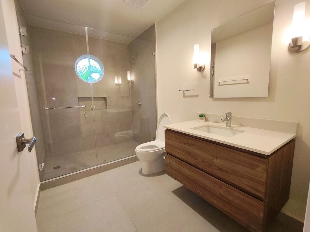 Villa Marina Lodge & Condos Deluxe Condo, 3 Bedrooms, Partial Ocean View, Garden Area 5