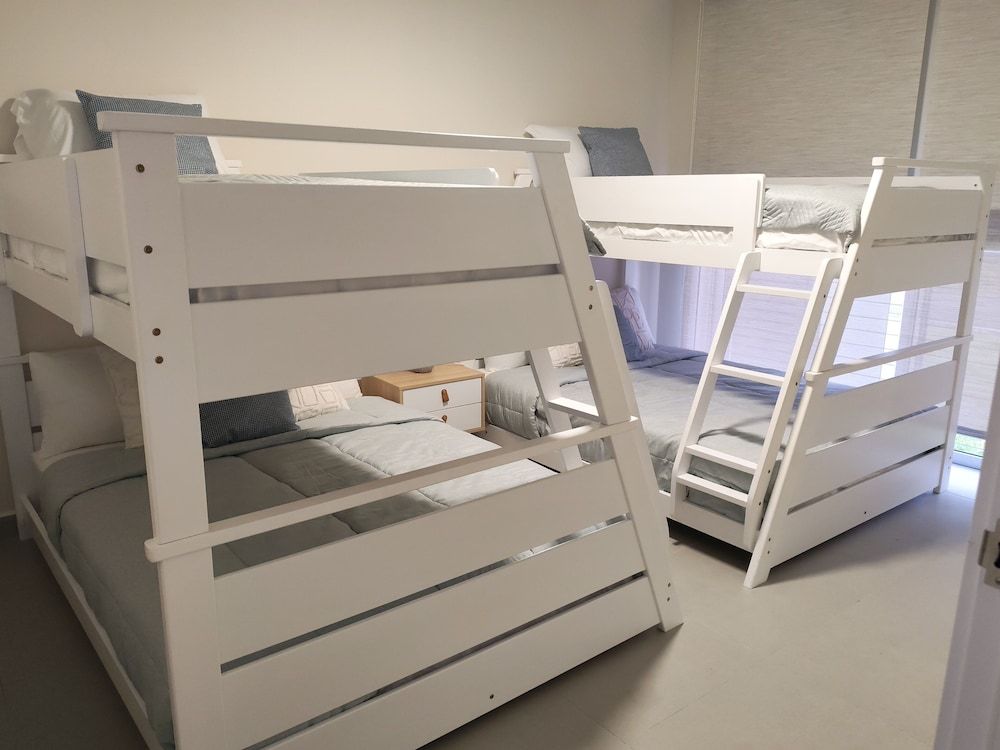 Villa Marina Lodge & Condos Deluxe Condo, 3 Bedrooms, Partial Ocean View, Garden Area 2