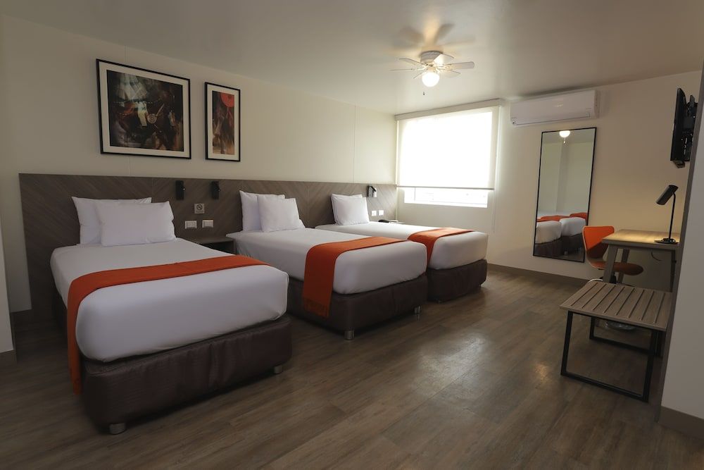 Traditional Room, 3 Twin Beds