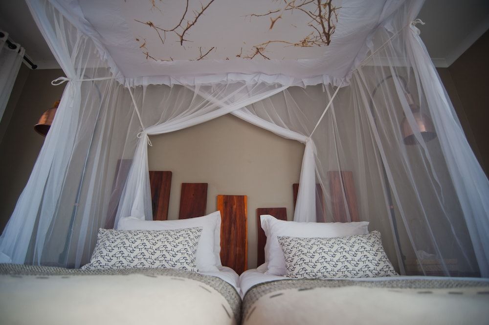 Kalahari Anib Lodge Family Room, 2 Bedrooms