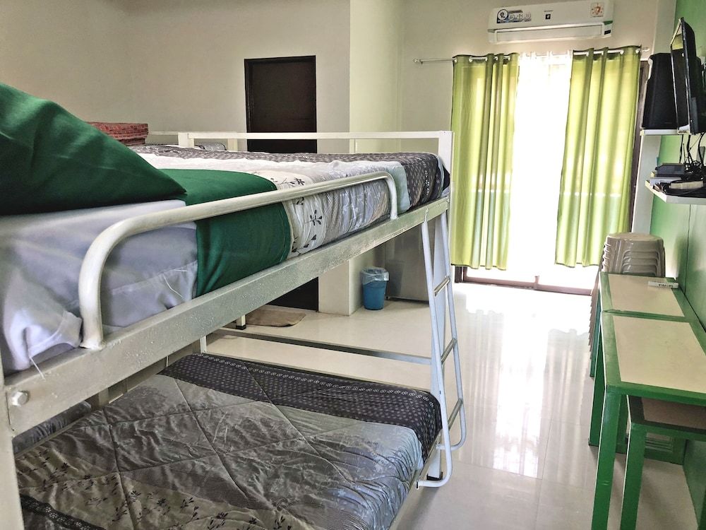 Family, BunkBed