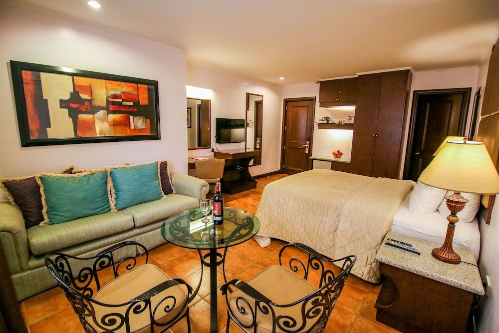 undefined Royal Bellagio Hotel 2