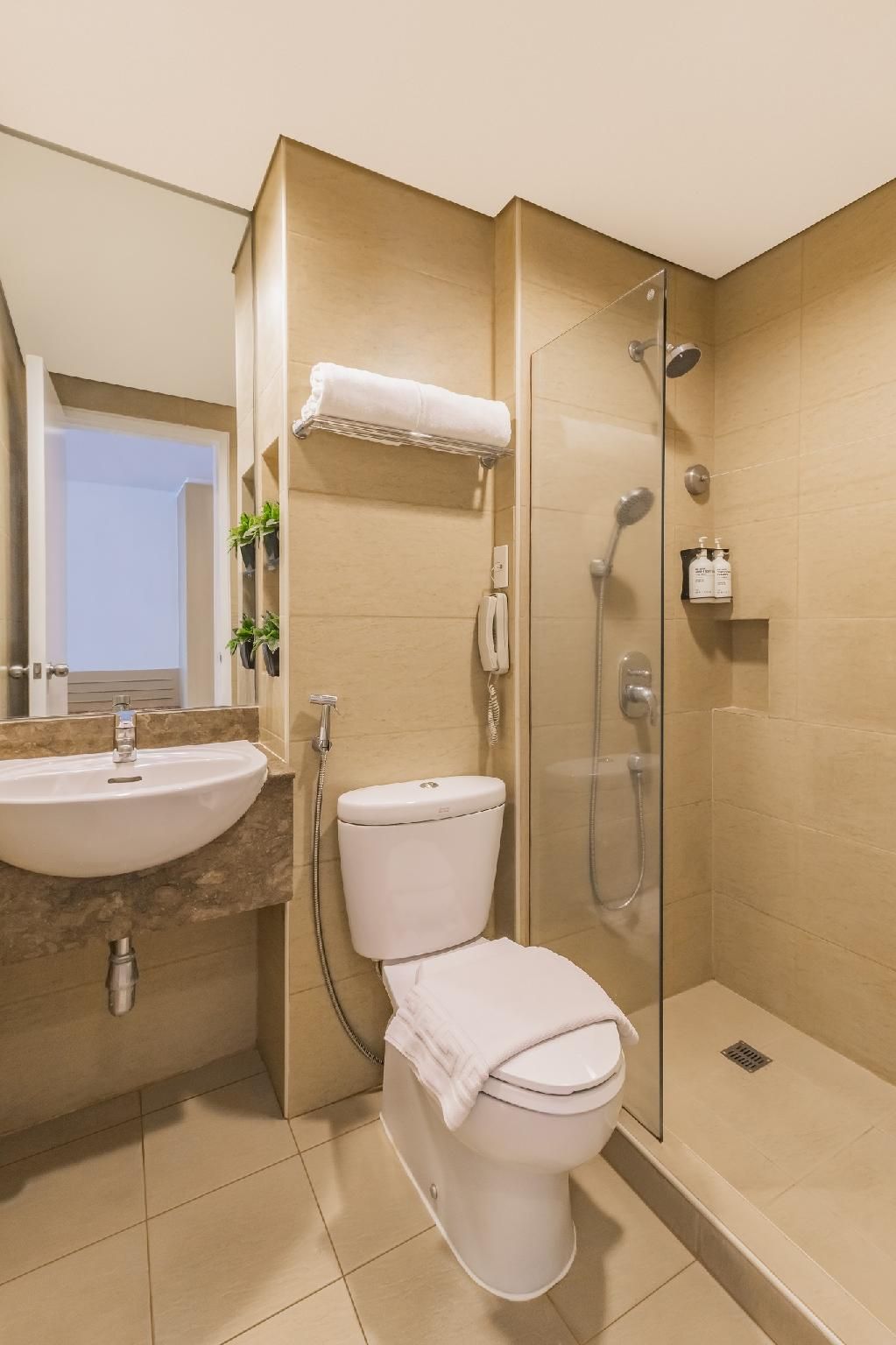 St Giles Makati – A St Giles Hotel, Manila Superior Twin 3