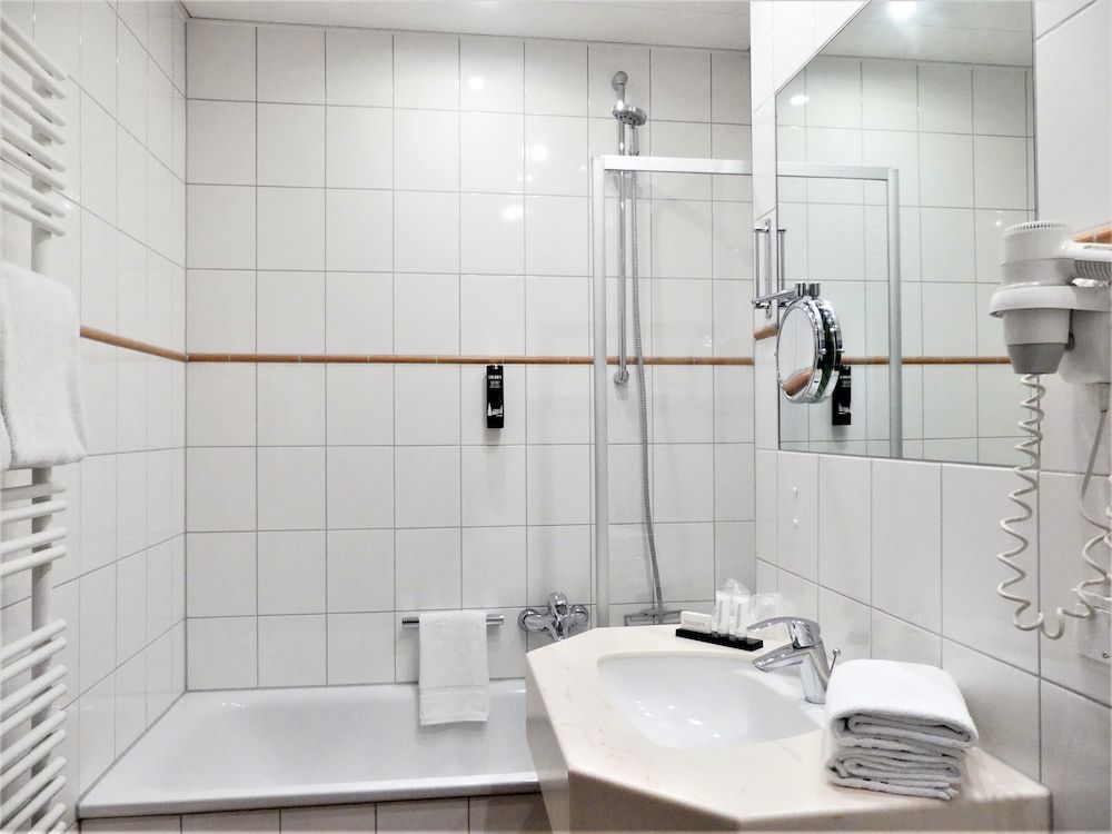 The Ascot Hotel Köln Comfort Double Room 5