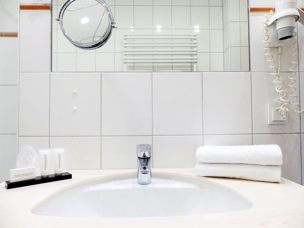 The Ascot Hotel Köln Comfort Double Room 8