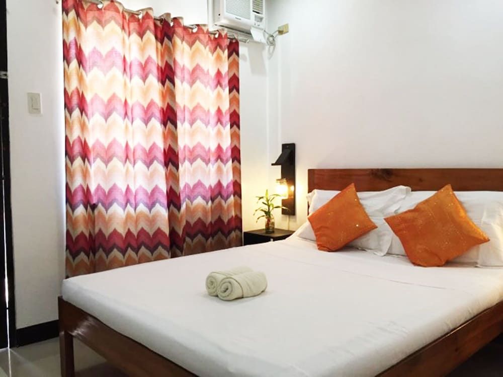 A&J Pension Deluxe Room 7