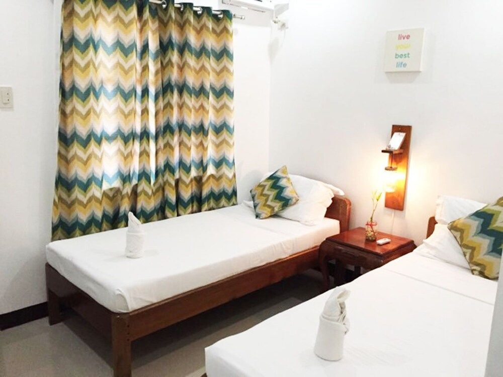 A&J Pension Double Room, 2 Twin Beds 4