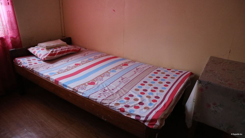 Mabini Pensione Fan Room, Shared Bathroom 5