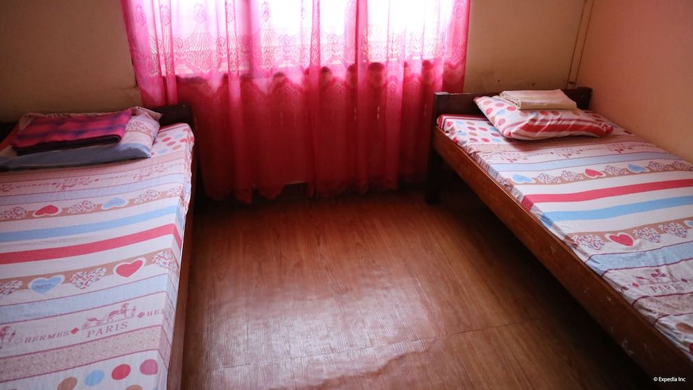 Mabini Pensione Fan Room, Shared Bathroom 4