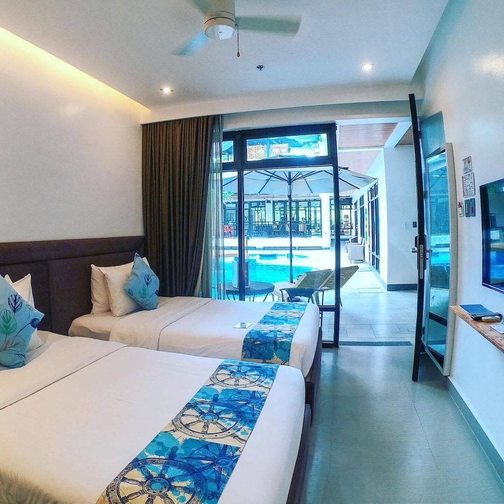 White Breeze Palawan Boutique Hotel Deluxe Room 8