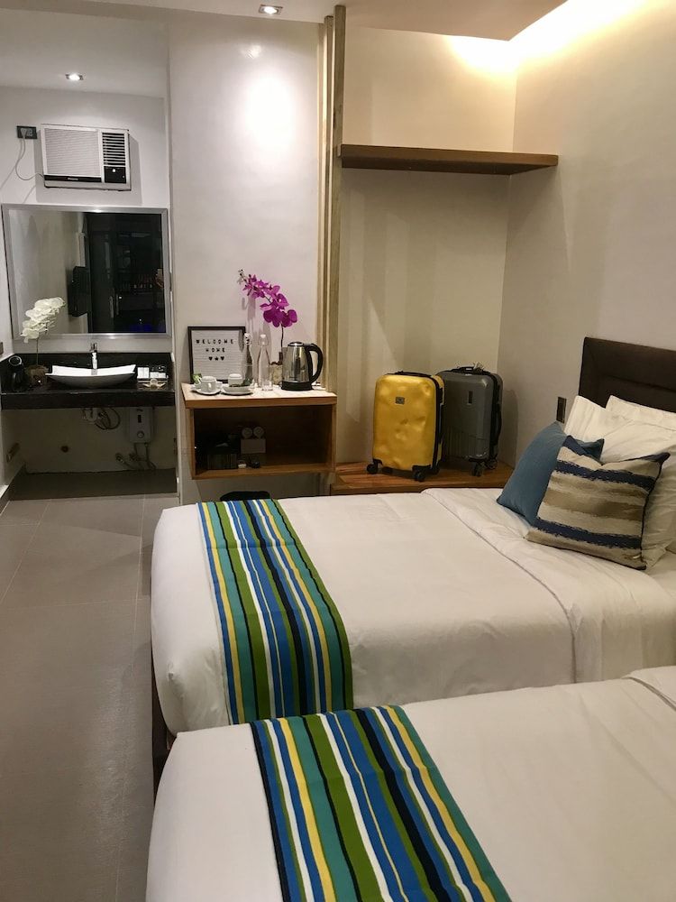 White Breeze Palawan Boutique Hotel Deluxe Room 6