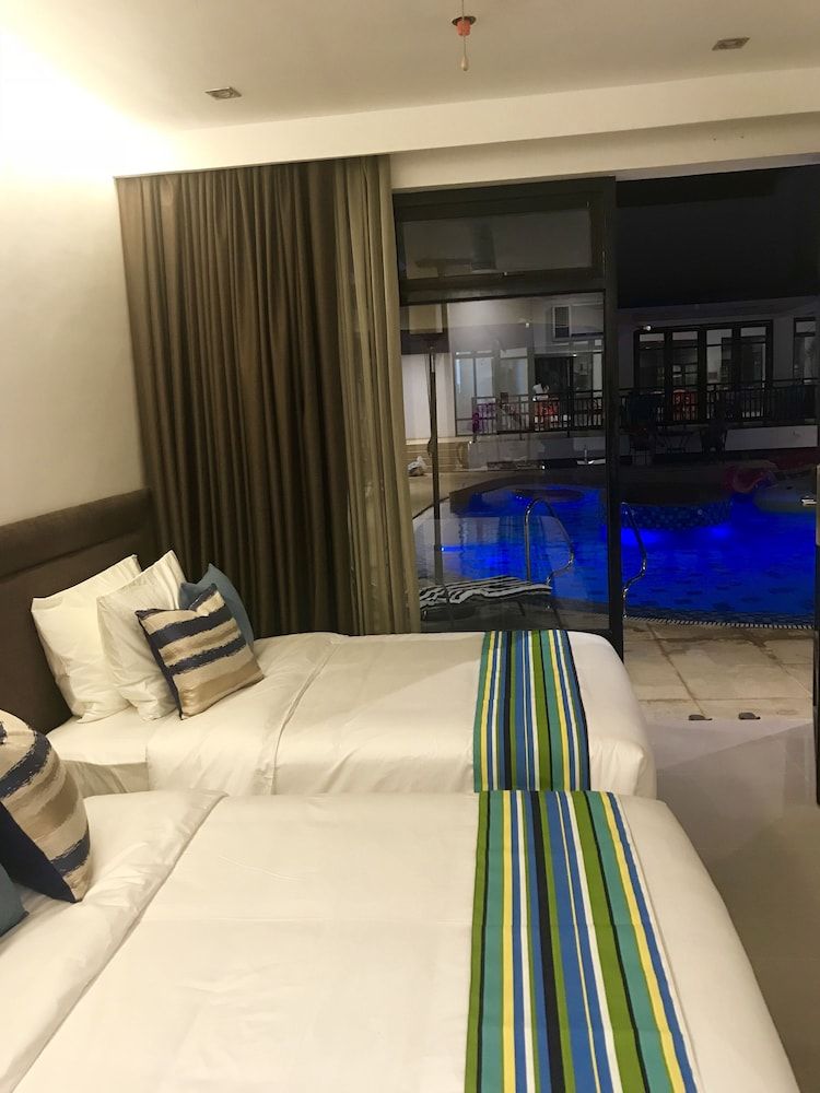 White Breeze Palawan Boutique Hotel Deluxe Room 3