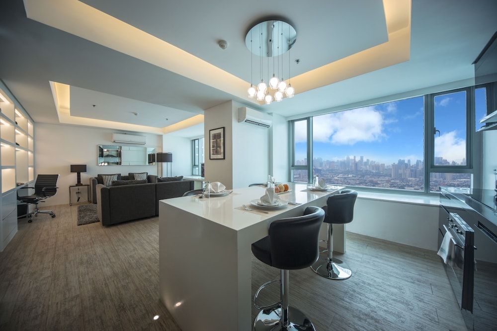 The Alpha Suites Deluxe Suite, 2 Bedrooms 3