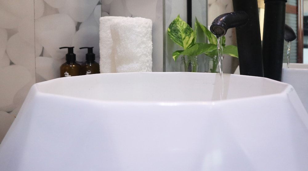 The Palms Resort & Bar Family Room 16