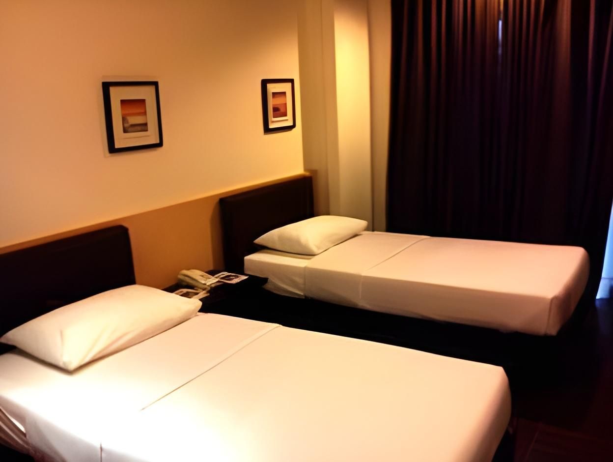 De Luxe Twin with Balcony