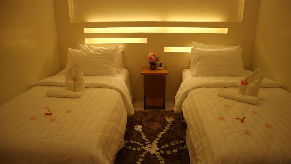 Haramayne Suites Standard Twin Room 3