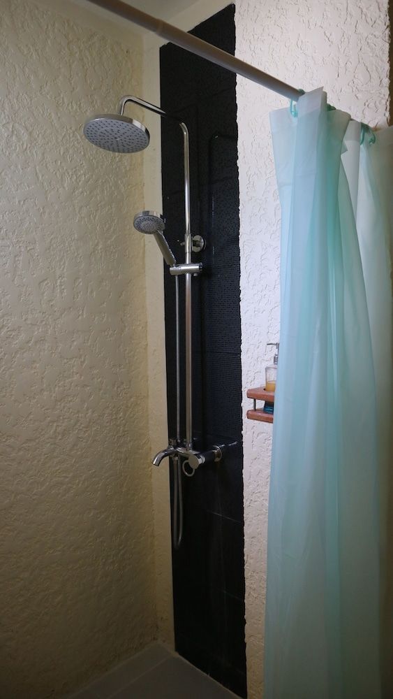 Haramayne Suites Standard Double Room 8