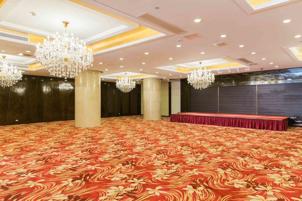 undefined Swiss-Belhotel Blulane Manila Philippines 8