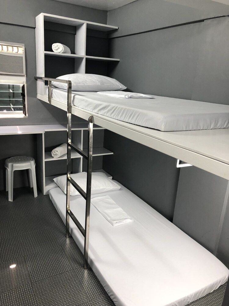 undefined ERVoruto Hostel Makati