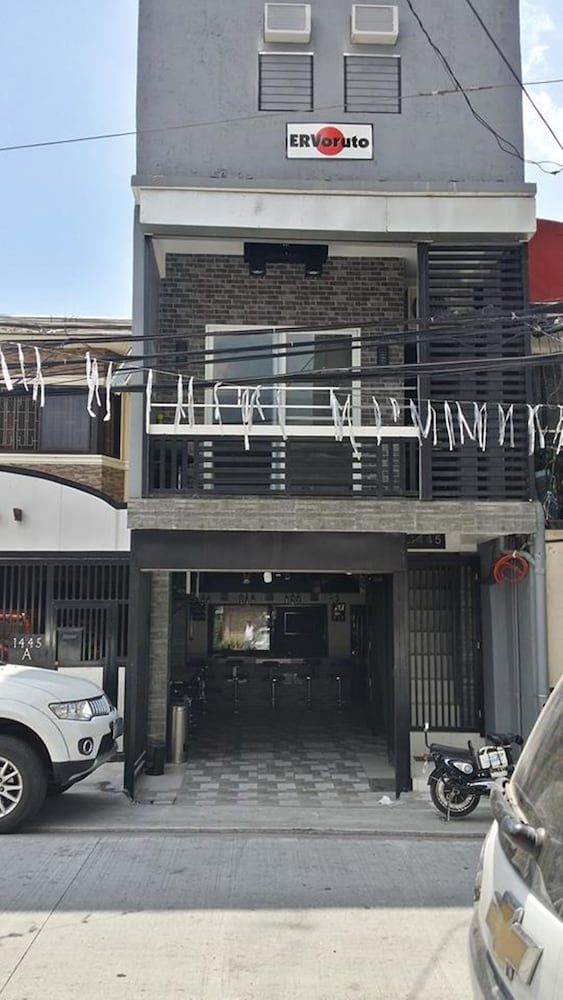 undefined ERVoruto Hostel Makati 4