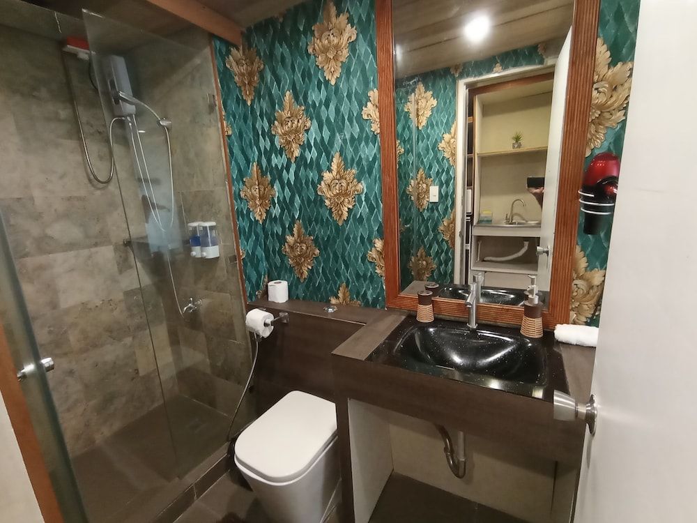 The Staycation - Boutique rooms Traditional Studio, 1 Queen Bed, Non Smoking (NO FRONT DESK, ONLY SELF CHECKIN) 13