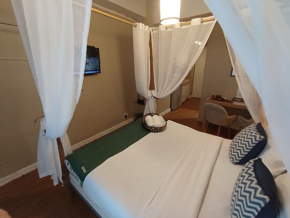 The Staycation - Boutique rooms Romantic Studio, 1 Queen Bed, Patio, Pool View (NO FRONT DESK, ONLY SELF CHECKIN) 16