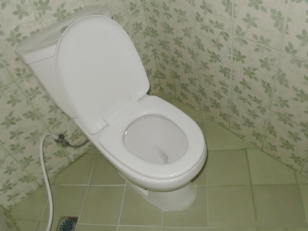 Amos Digue Pension House Twin Room 6