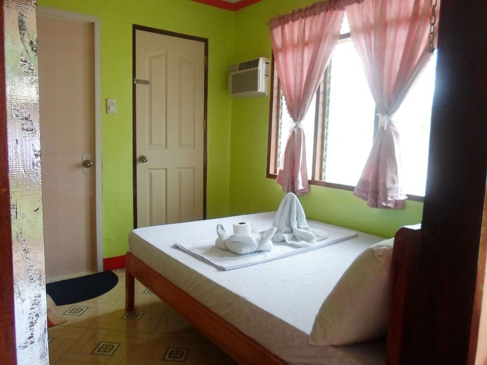 undefined Amos Digue Pension House 10