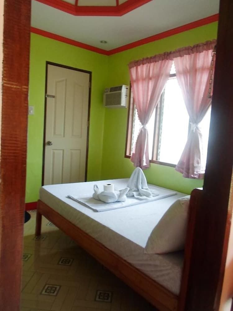 undefined Amos Digue Pension House 9