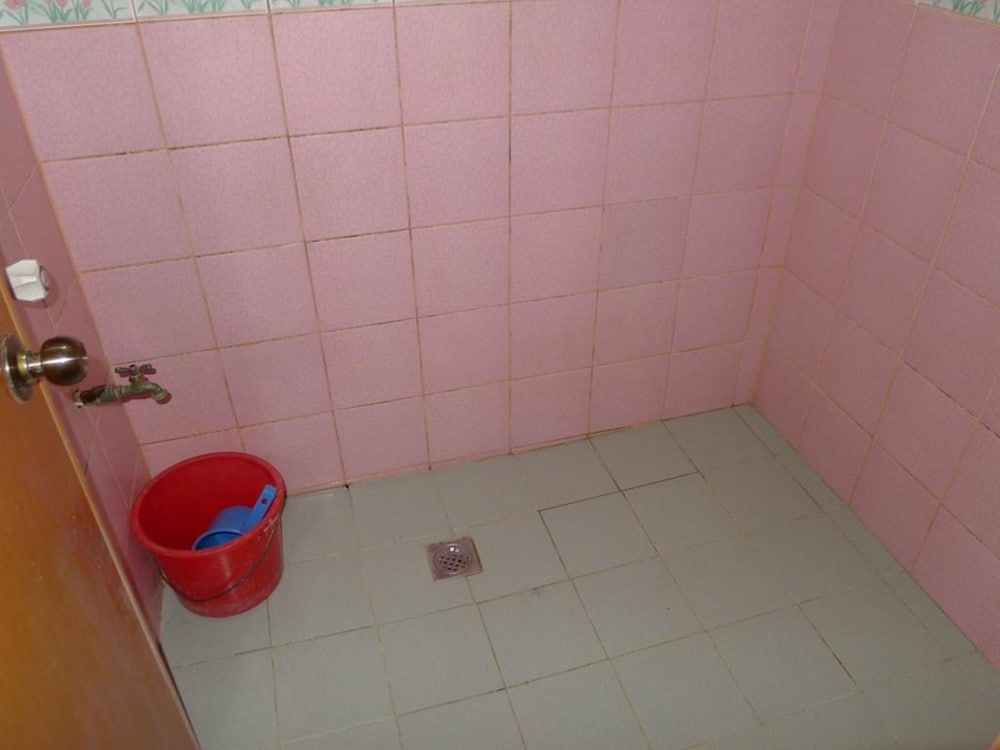 Amos Digue Pension House Twin Room 9