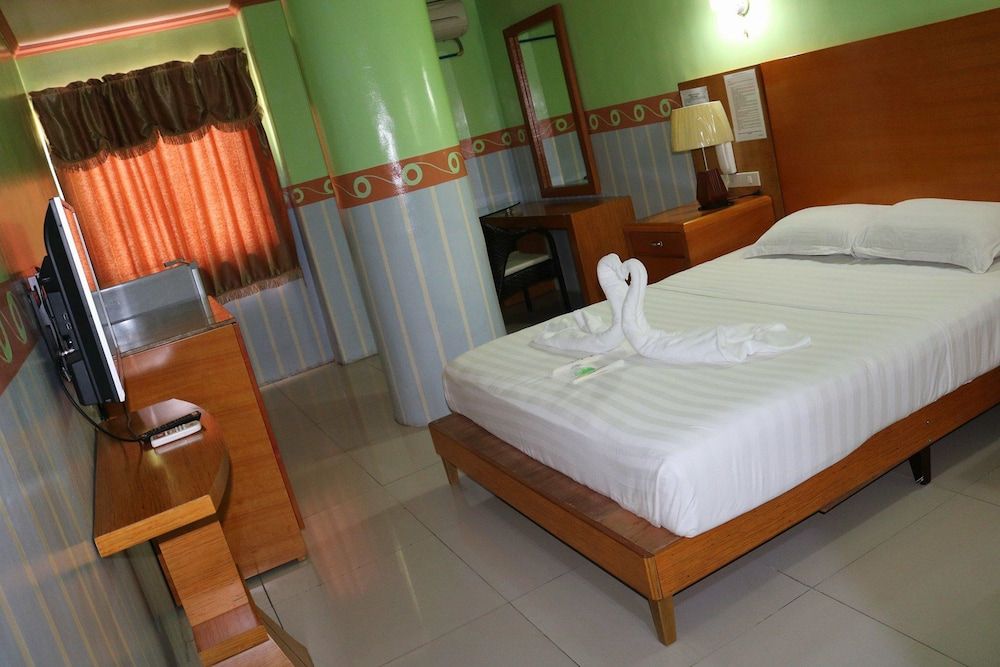 Jeamco Royal Hotel - General Santos Presidential Room 4