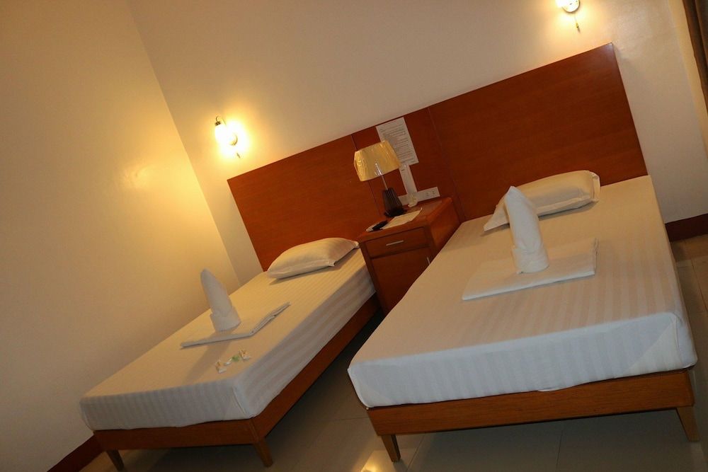 Jeamco Royal Hotel - General Santos Twin Deluxe Room 2